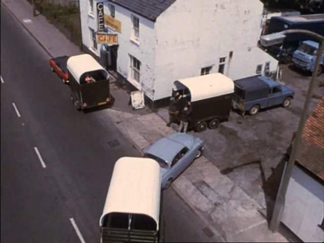 Land-Rover 109'' Series II Pickup