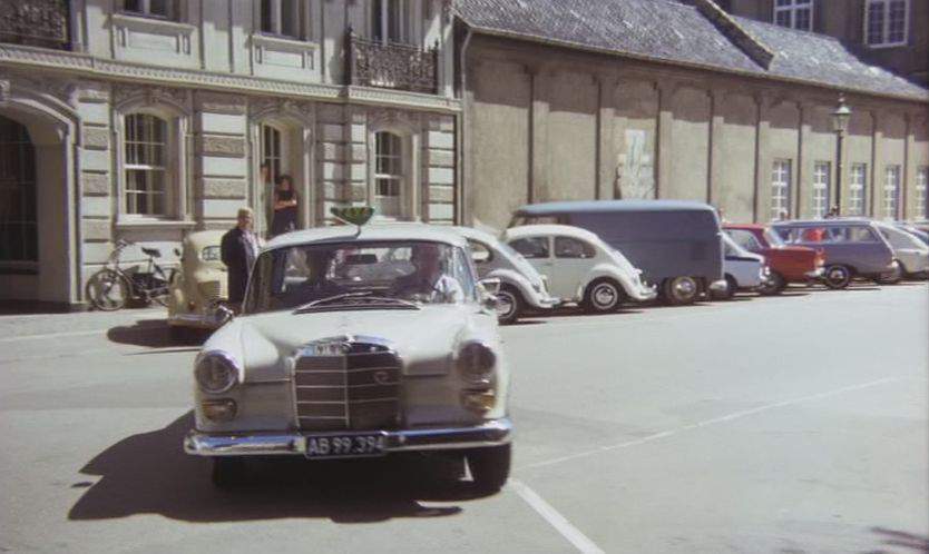 Mercedes-Benz 200 D