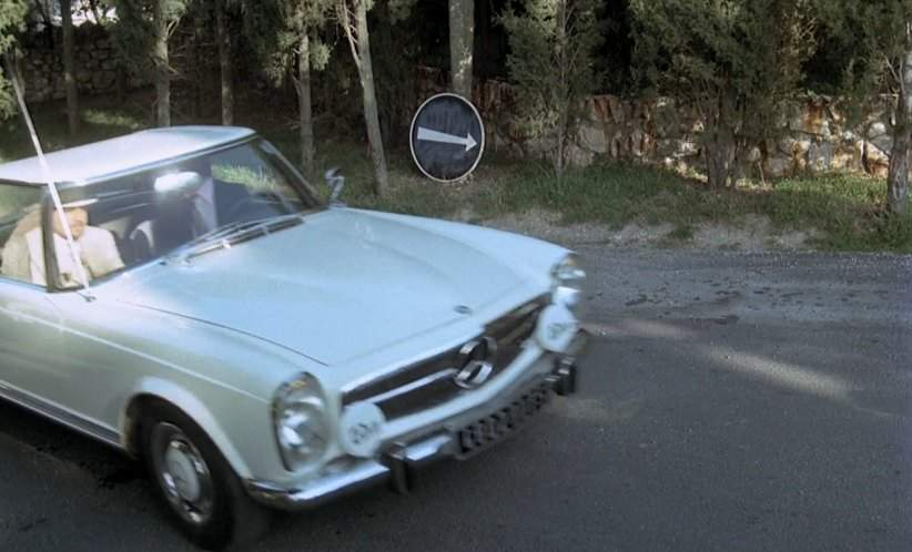 Mercedes-Benz 230 SL