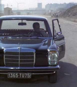 Mercedes-Benz 230