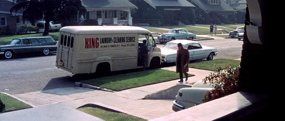 Plymouth Sport Suburban
