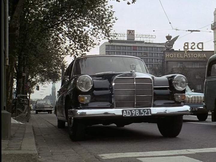 Mercedes-Benz 200