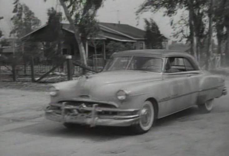Pontiac Chieftain De Luxe