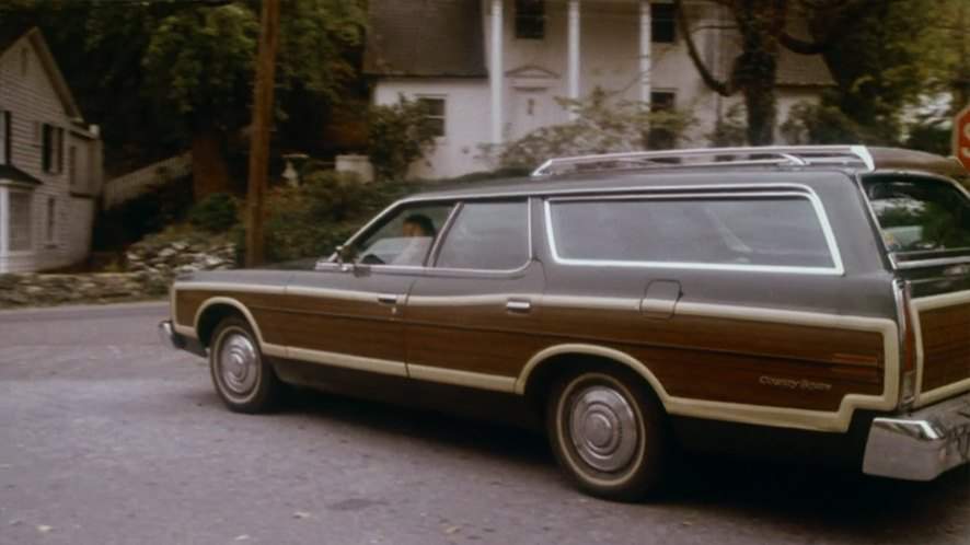 Ford LTD Country Squire