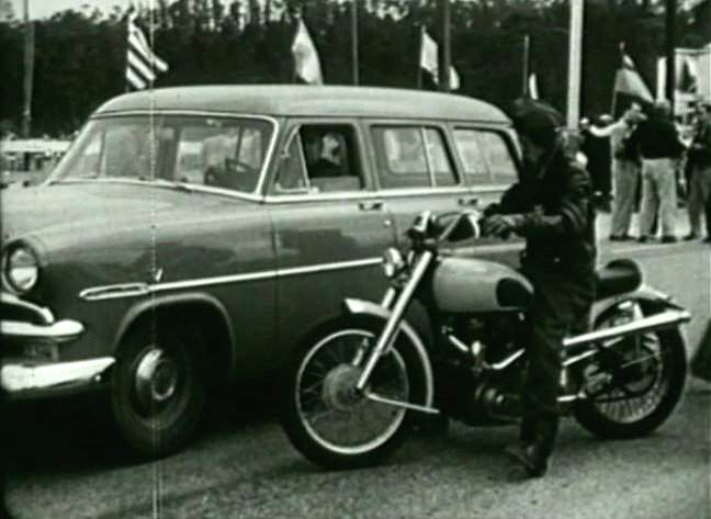Ford Customline Country Sedan