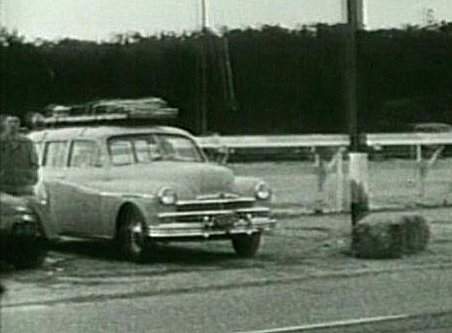 Plymouth De Luxe Suburban