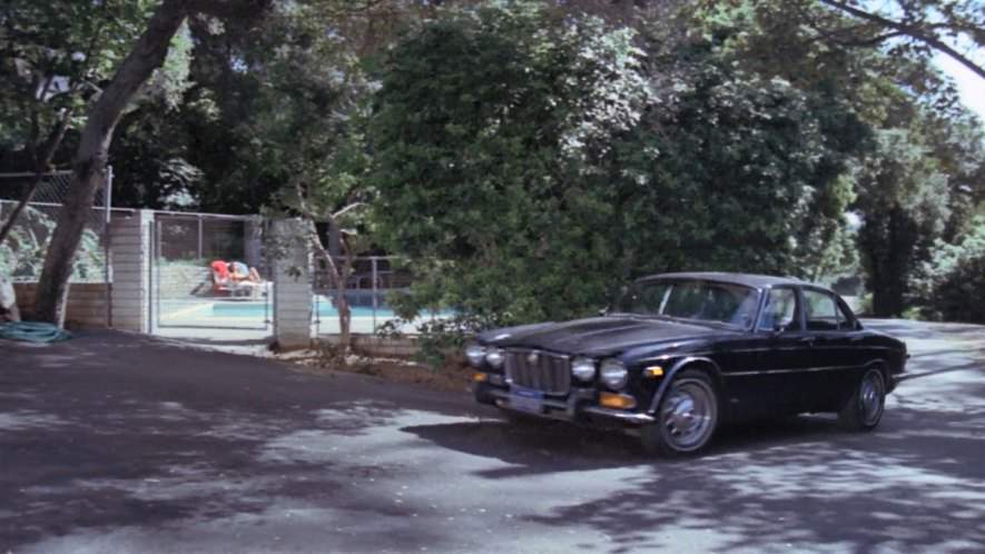 Jaguar XJ6