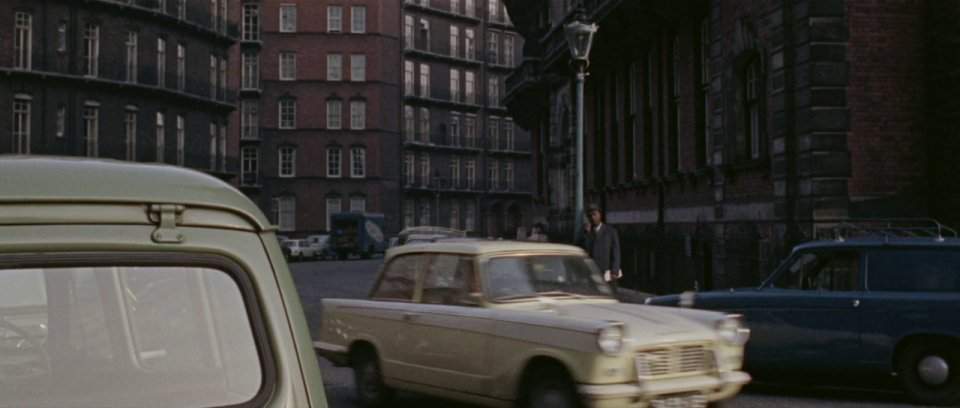 Triumph Herald 1200 Saloon
