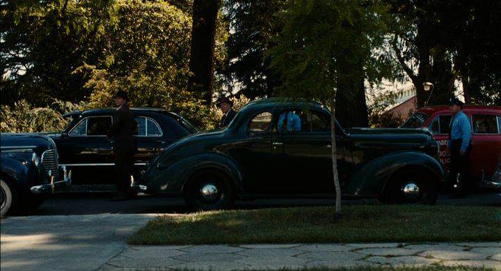 Plymouth De Luxe