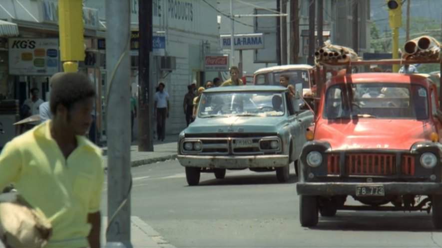 Bedford J1