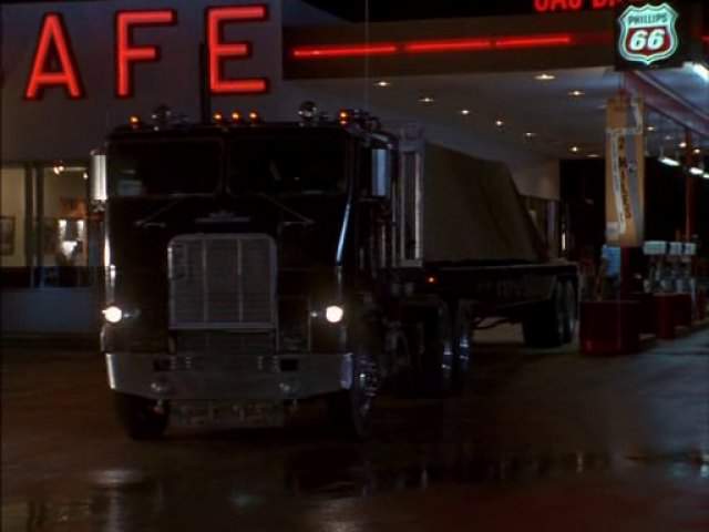 White-Freightliner WFT-7564T