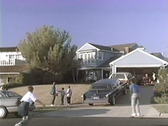 Cadillac Sedan DeVille Stretched Limousine