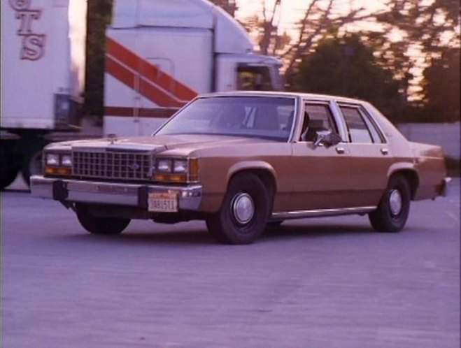 Ford LTD Crown Victoria