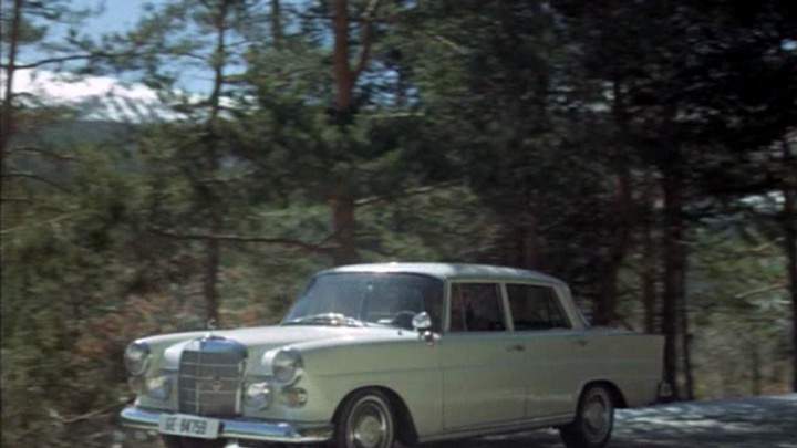 Mercedes-Benz 200