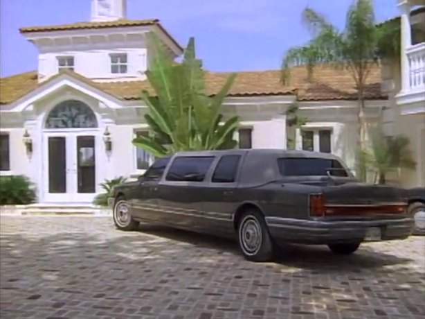 Lincoln Town Car Stretched Limousine