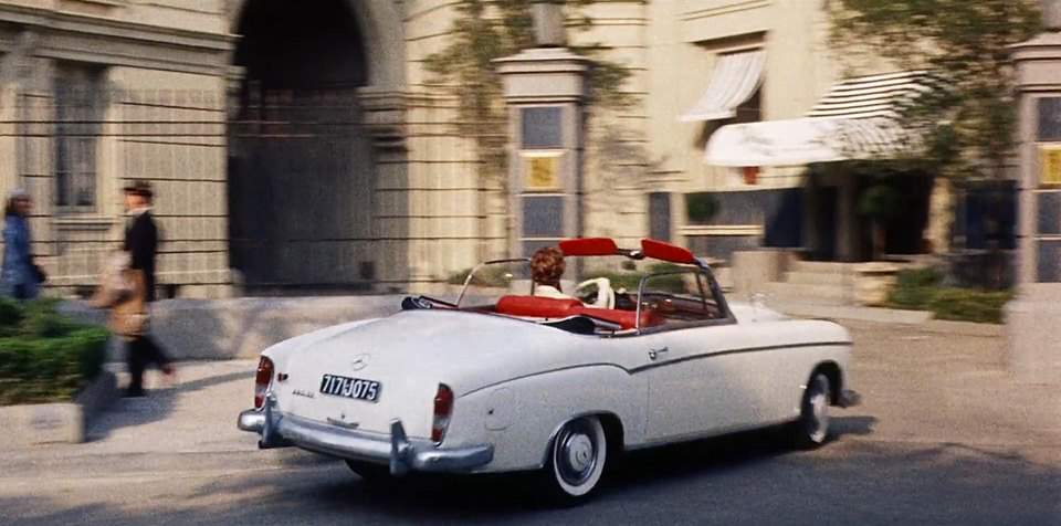 Mercedes-Benz 220 SE Cabriolet
