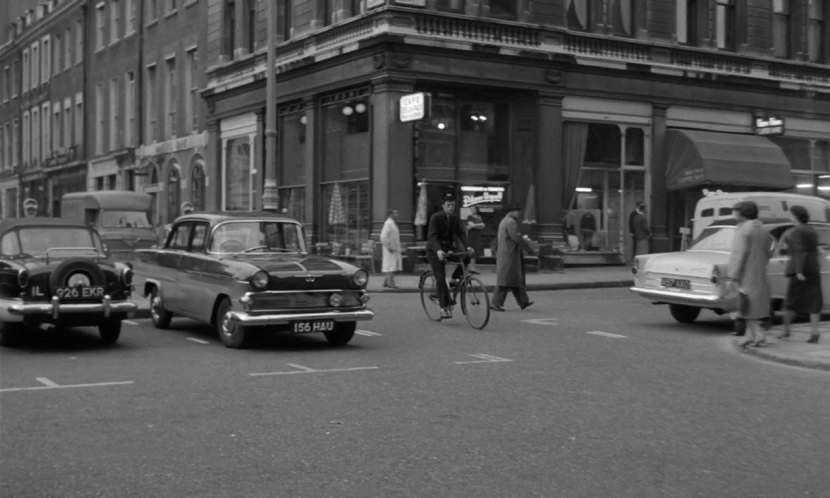 Vauxhall Victor Series 2