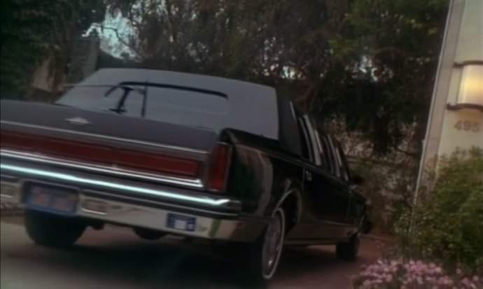 Lincoln Town Car Stretched Limousine