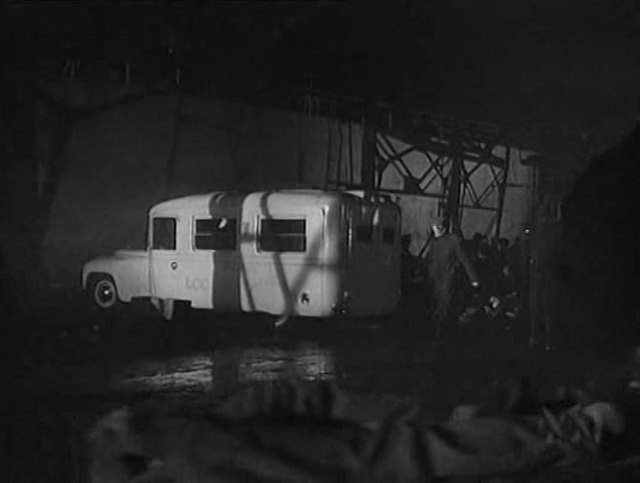 Daimler DC27 Ambulance