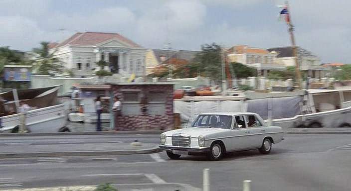 Mercedes-Benz 220 D