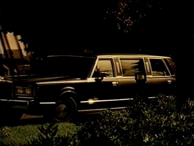 Lincoln Town Car Stretched Limousine