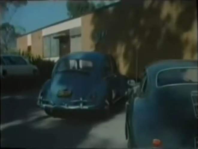 Volkswagen De Luxe Sedan