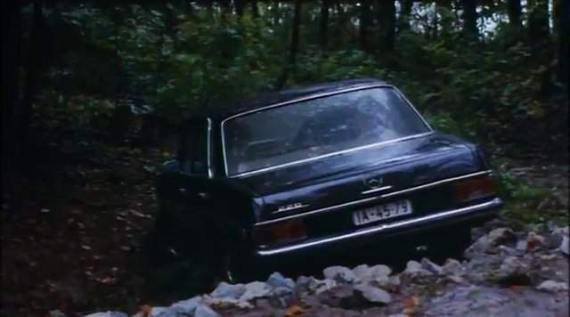 Mercedes-Benz 220