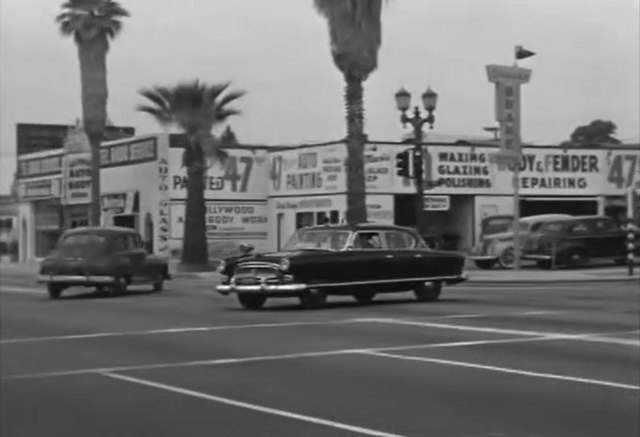 Plymouth De Luxe