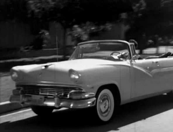 Ford Fairlane Sunliner