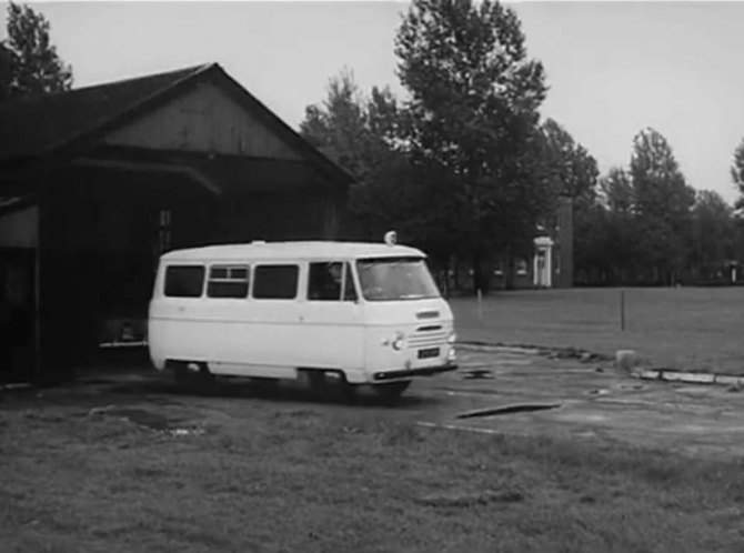 Commer 1500 Ambulance