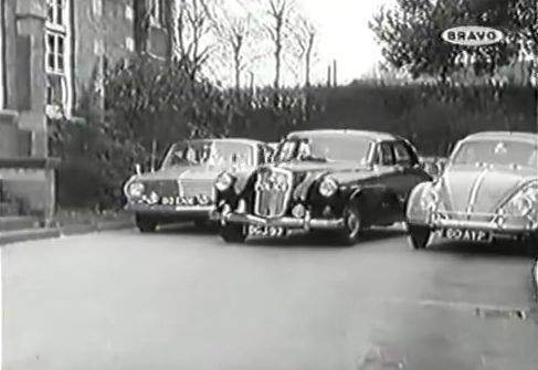 Volkswagen Sun-Roof Saloon