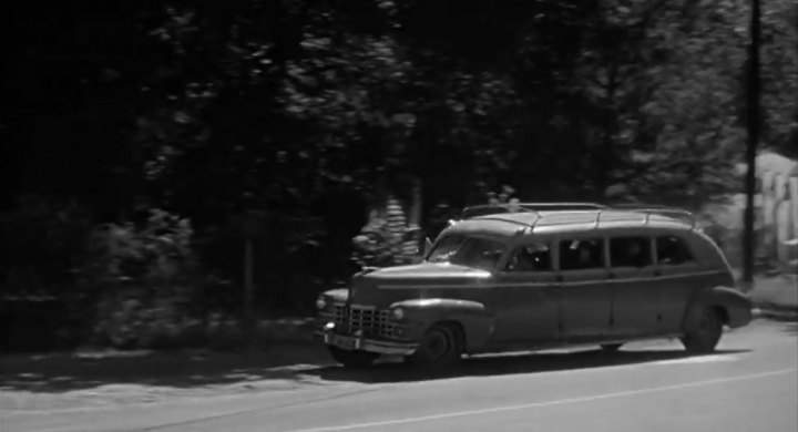 Cadillac Airport Limousine