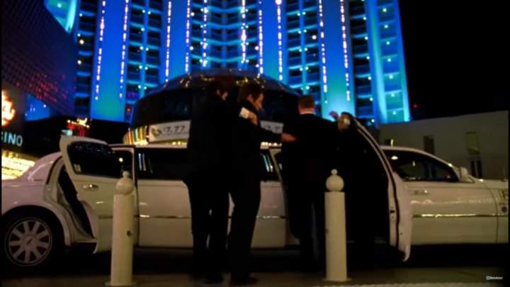 Lincoln Town Car Stretched Limousine