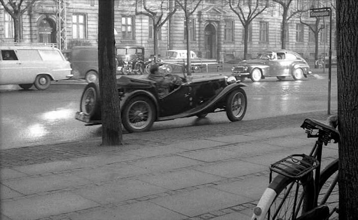 Volvo PV 444