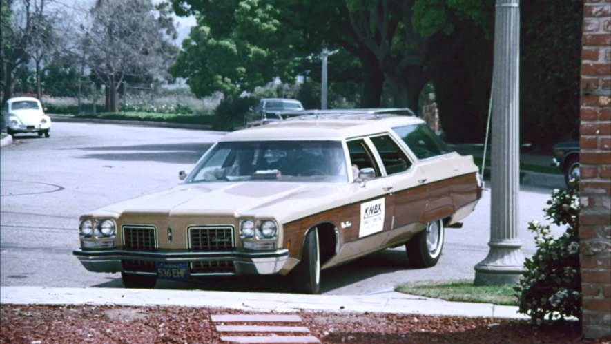 Oldsmobile Custom Cruiser