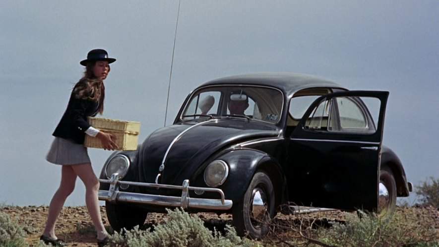 Volkswagen De Luxe Sedan