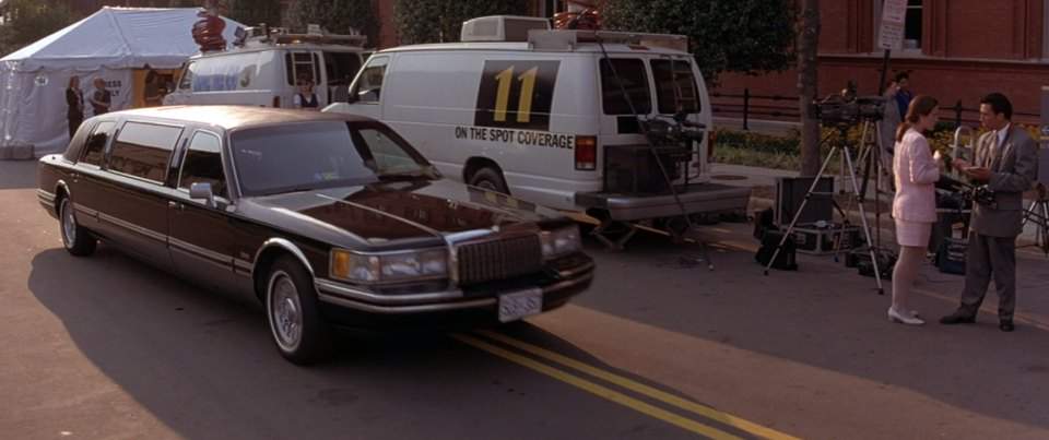 Lincoln Town Car Stretched Limousine