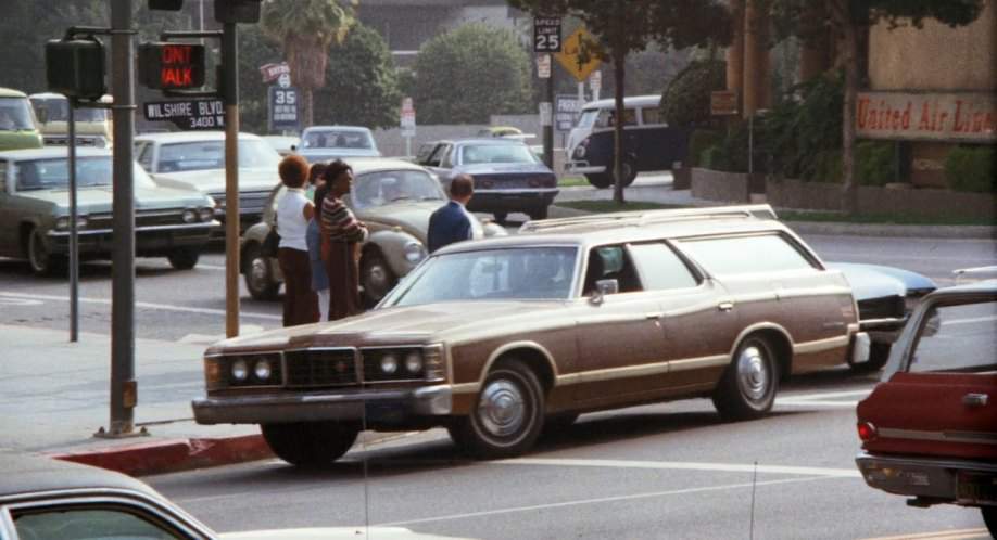 Ford LTD Country Squire