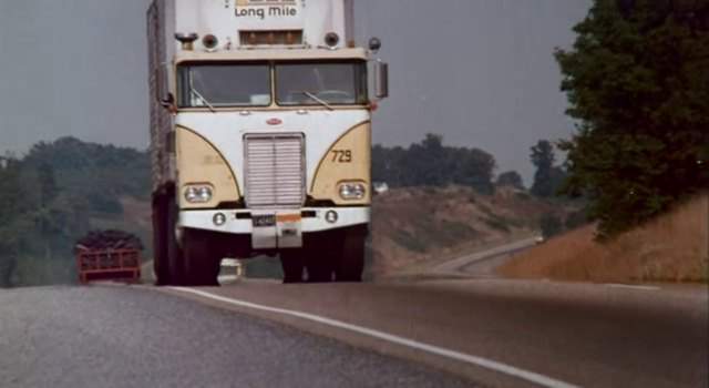 Peterbilt 352