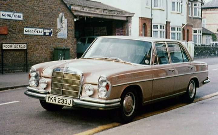 Mercedes-Benz 300 SEL 6.3
