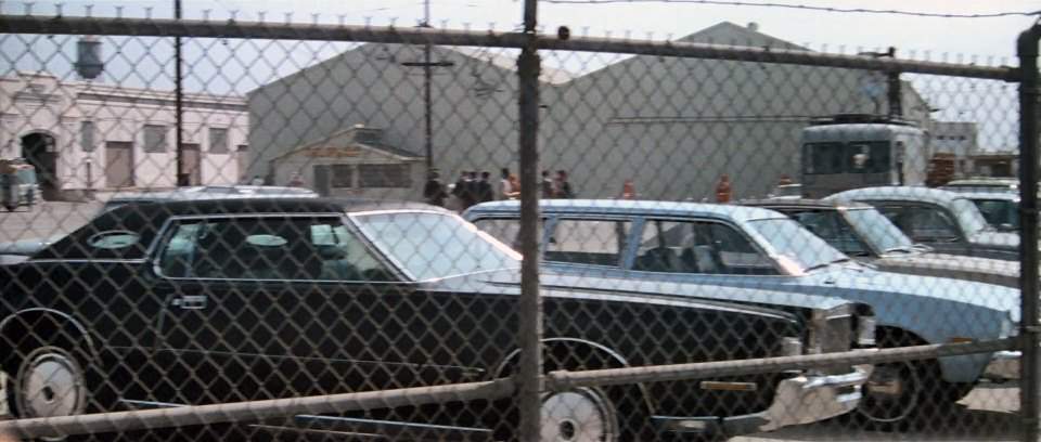 Lincoln Continental Mark IV