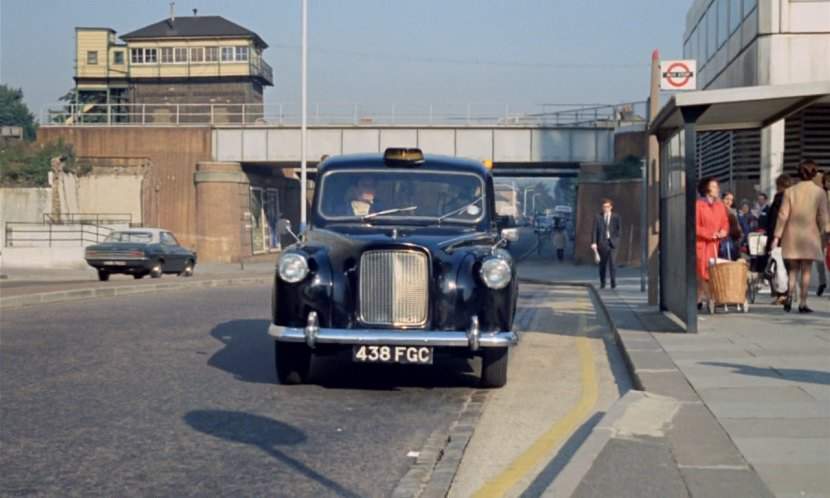 Austin FX4