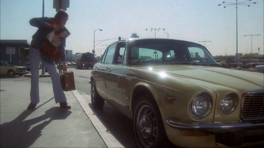 Jaguar XJ6