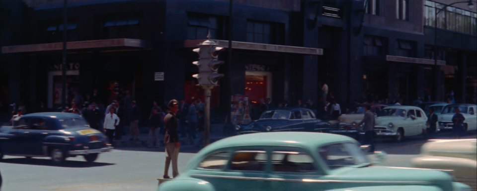 Plymouth De Luxe