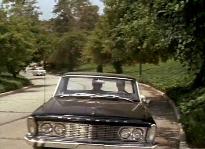 Plymouth Savoy