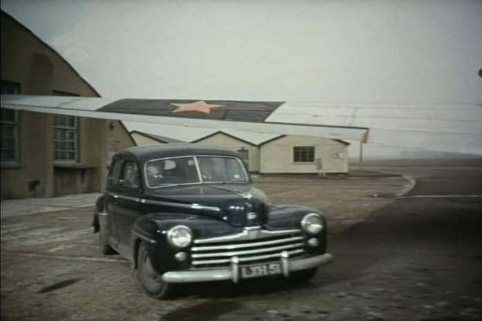 Ford Super De Luxe
