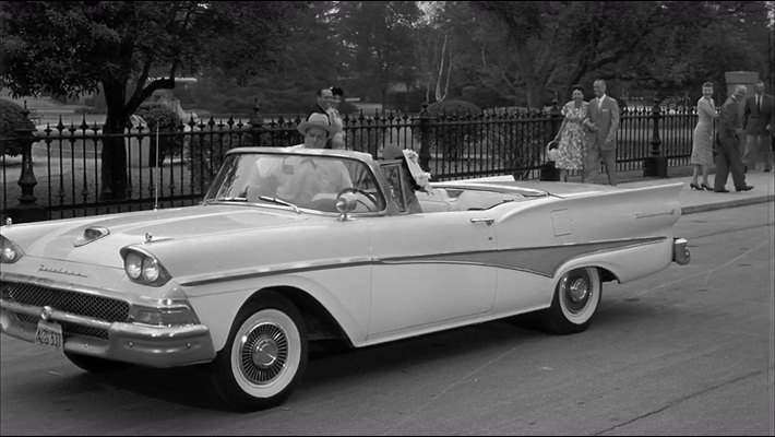 Ford Fairlane 500 Skyliner