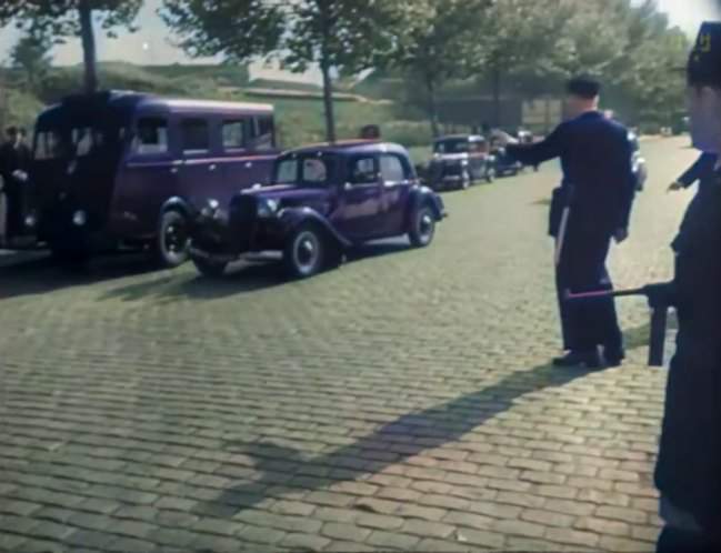 Renault 1000 kg Car