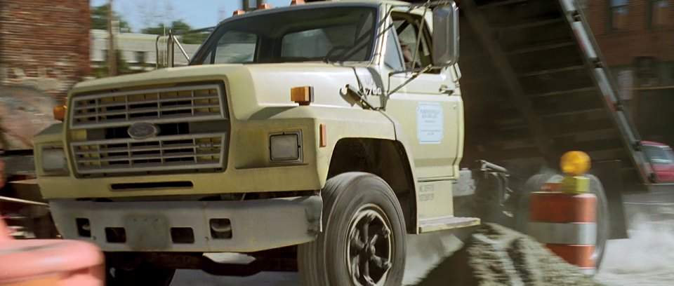 Ford F-700
