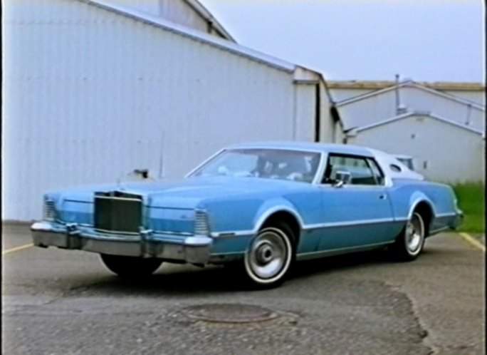 Lincoln Continental Mark IV
